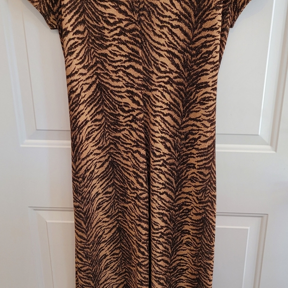 Womens full length elegant dress - Picture 3 of 4